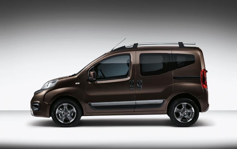  Fiat Qubo Trekking 2016 года  (фото 6 из 16)